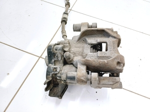 VOLVO V60 (2018–2026) Tagumine pidurisadul 31687506 - 5