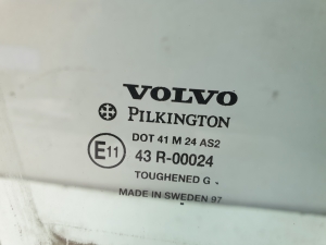 VOLVO V70 I (1997–2000) Priekšējo durvju stikls 43R00024 - 2