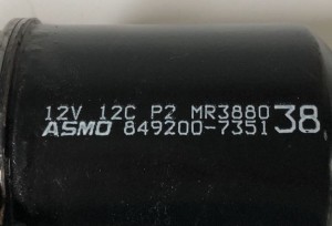 Mitsubishi Pajero III (1999–2006) Scheibenwischermotor vorne 8492007351 - 2