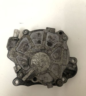 AUDI A4 B8 (2007–2016) Vacuum pump 03L145100 - 4