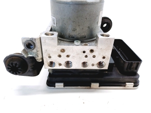 VOLVO V60 (2018–2026) ABS unit 32214774 - 3