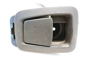 VOLVO V60 (2018–2026) Hood release handle (interior) 32277309 - 3