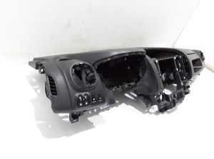 Opel Vivaro B (2014–2019) Armaturenbrett 681006321R - 2