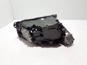 VOLVO XC40 (2017–2026) Headlight 31446778 - 4