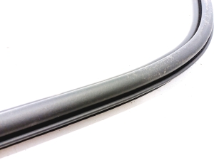 VOLVO V60 (2018–2026) Front door rubber seal - 3