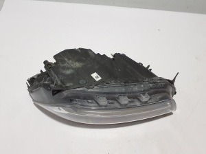 VOLVO XC40 (2017–2026) Headlight 32133577 - 7
