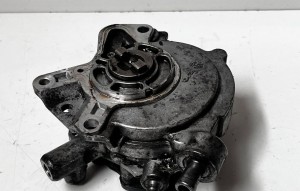 Volkswagen Transporter T5 (2003–2015) Vaakumpump 070145209J - 3
