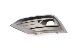   Front bumper fog lamp cover  - 31455638 