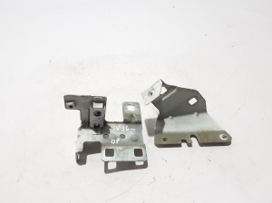 Front fender bracket - 165527993R