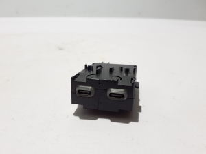 Mercedes Benz EQS 297 (2021–2026) USB-pesa A2238201606 - 2