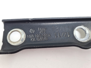Volkswagen Tiguan (2007–2016) Hood hinge 5N0823301A - 4