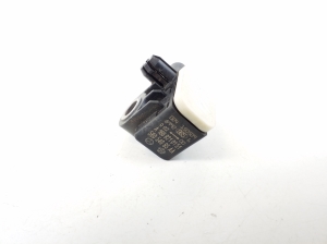 Mercedes Benz B-Class 242 (2013–2019) Airbagsensor A1668210151 - 3