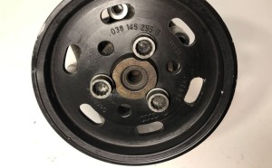 Roolivõimendi pump - 038145255B