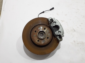 Front wheel hub - 400146728R