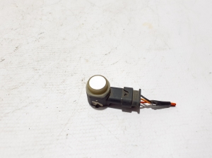 products.Front parking sensor - 284420028R