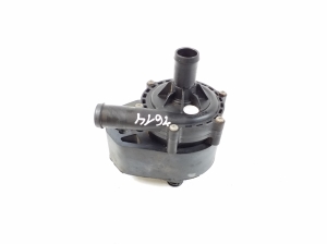 Mercedes Benz B-Class 242 (2013–2019) Auxiliary water pump A2425000086 - 3