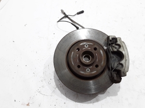 Front wheel hub - 400146728R