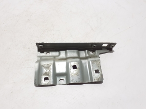 Front fender bracket - 631437269R