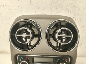 Jaguar XJ (2009–2026) Heater control panel AW9318D687CE - 3