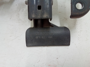 AUDI A6 C6 (2004–2011) Poignée d’ouverture de capot sur le capot 4F0823480 - 3