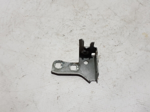 Front fender bracket - 260421209R