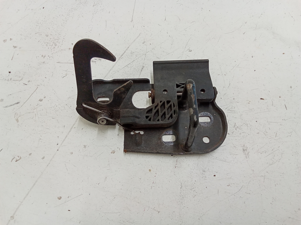 Volkswagen Touran I (2003–2010) Kapoti heliisolatsioon 1T0823480 Volkswagen Touran I (2003–2010) Kapoti heliisolatsioon 1T0823480
