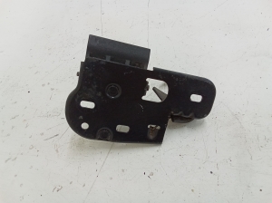 Volkswagen Touran I (2003–2010) Kapoti heliisolatsioon 1T0823480 - 4