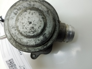  EGR valve 