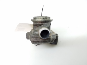  EGR valve 