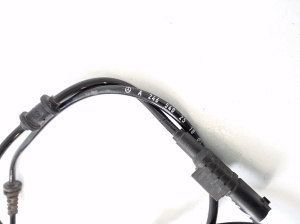Mercedes Benz B-Class 242 (2013–2019) ABS-Sensor vorne A2465402510 - 2