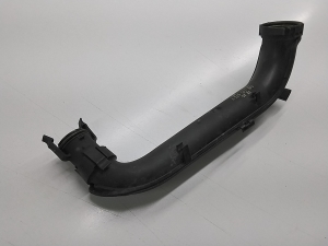 Volkswagen Tiguan (2017–2026) Caurule 04E145673F - 4
