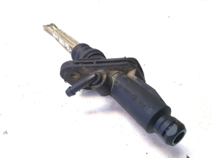 VOLVO V70 I (1997–2000) Clutch master cylinder 9181217 - 4