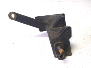 VOLVO V70 I (1997–2000) Engine bracket 074115369 - 3