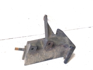 VOLVO V70 I (1997–2000) Engine bracket 074115369 - 4