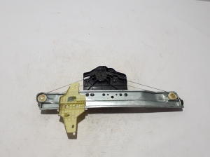 Rear side door window regulator - 827219366R