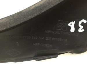 NISSAN Primastar X83 (2001–2014) Windlaufverkleidung (Scheibenwischerabdeckung) 7700312794 - 2