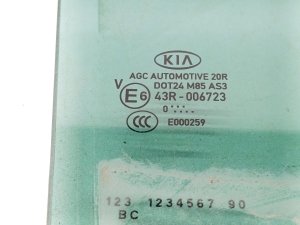 Kia Sportage (2016–2021) Aizmugurējo sānu durvju stikls - 3