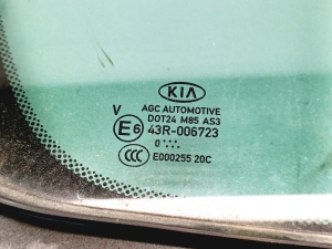 Kia Sportage (2016–2021) Aizmugurējo sānu durvju trīsstūrveida stikls - 2