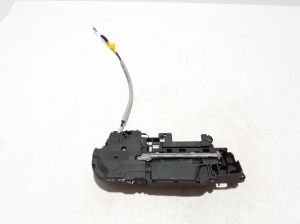 AUDI A5 (2016–2026) Front door external opening handle and its details - 3