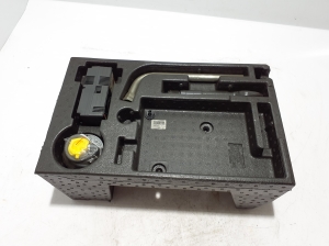   Trunk tool tray and its parts  - 8B3012169 