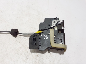 AUDI A5 (2016–2026) Front door lock 85C837015E - 4