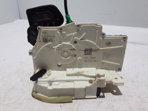 AUDI A5 (2016–2026) Rear side door lock 85E839016G - 3