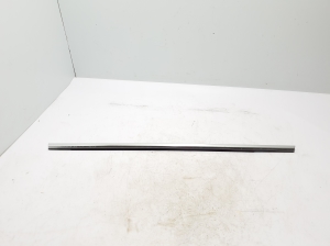   Tagumise külgukse klaasi välimine liist  - 8B3839476 