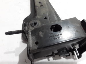 RENAULT Kangoo III (2021–2026) Esimese põiktala osa radiaatorite all 625301277R - 4