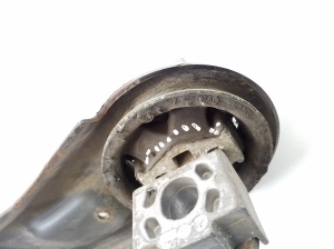 Mercedes Benz B-Class 242 (2013–2019) Tagumine õõtshoob A2423500300 - 3