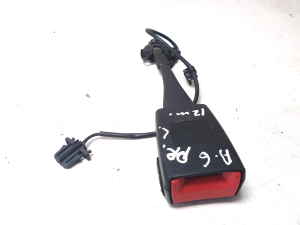 AUDI A6 C7 (2011–2018) Sicherheitsgurtschloss vorne 8K0857755 - 3