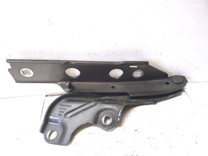 AUDI A6 C7 (2011–2018) Hood hinge 4G8823302 - 3