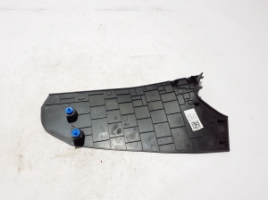 RENAULT Kangoo III (2021–2026) Sonstiges Teil der Mittelkonsole 689208220R - 2