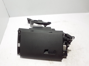 RENAULT Kangoo III (2021–2026) Handschuhfach 681083329R