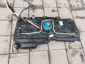 Volkswagen Tiguan (2017–2026) Kütusepaak ja selle osad 5QN201021K - 4